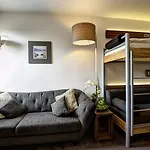 Am Badepark מלון 4*