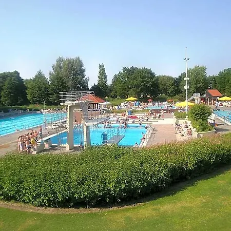 מלון Am Badepark באד צווישנהם